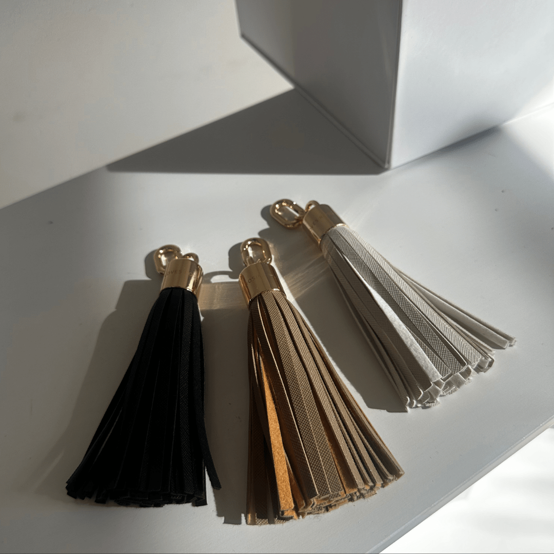 Luxe White Vegan Leather Tassel Keyring - JLR London