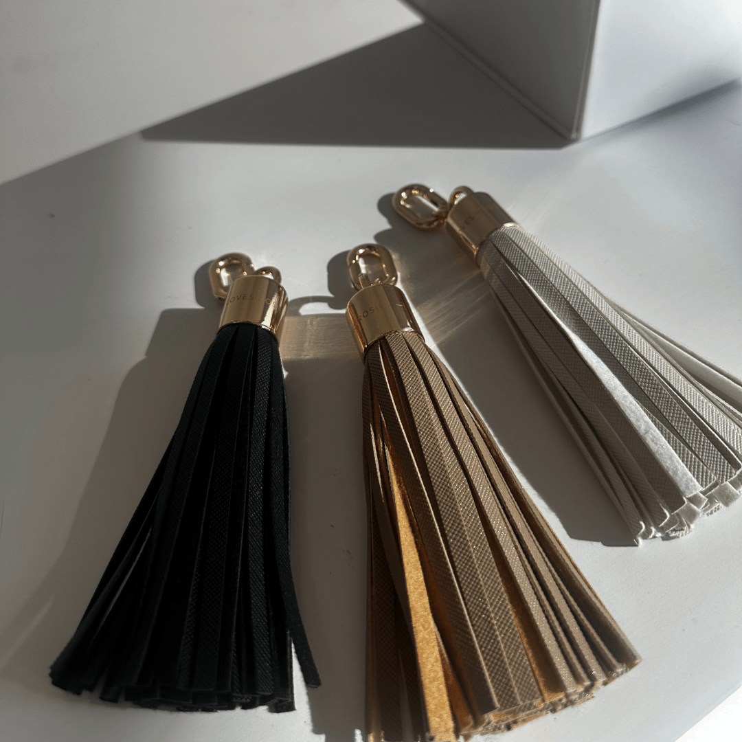 Luxe White Vegan Leather Tassel Keyring - JLR London