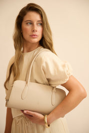 The Hampshire East West bag Tan - JLR London