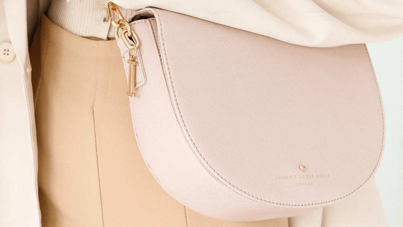 How to Style Your JLR Handbag: Tips from Fashion Experts - JLR London