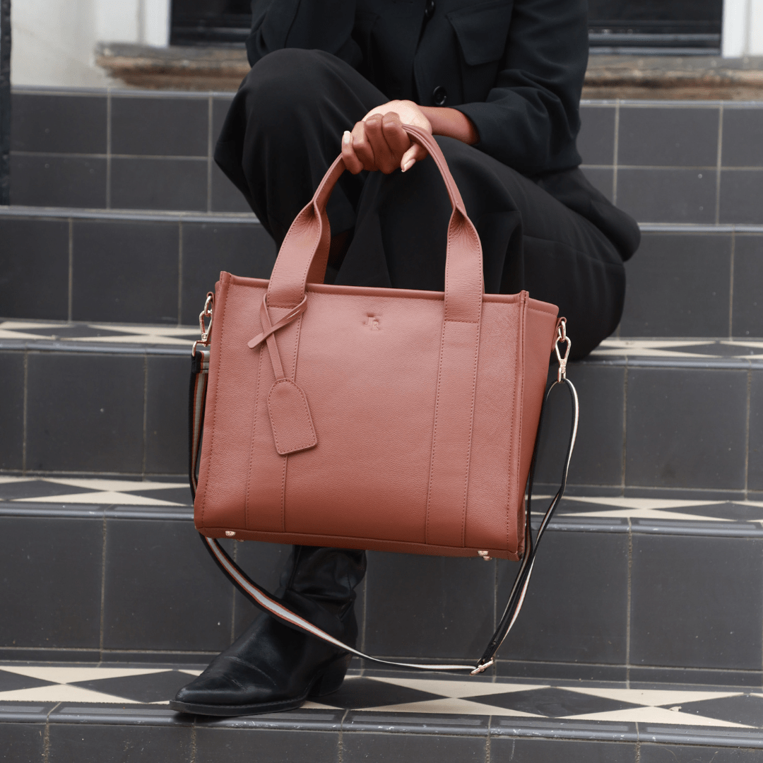 Medium Taylor Luxe leather Tote bag Tan