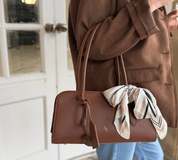 The Hampshire East West bag Dark Tan - JLR London