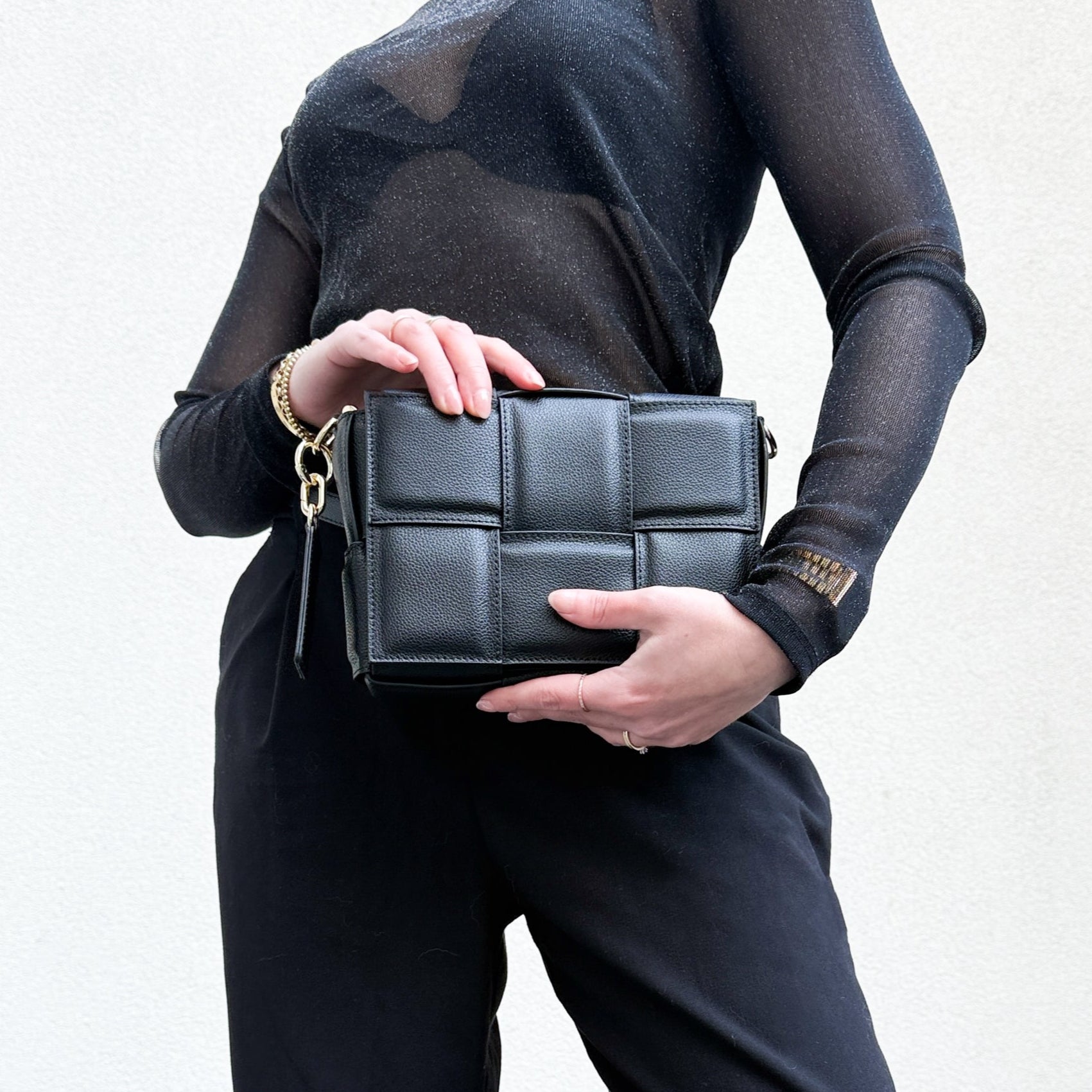 Soho city luxe leather bag Black