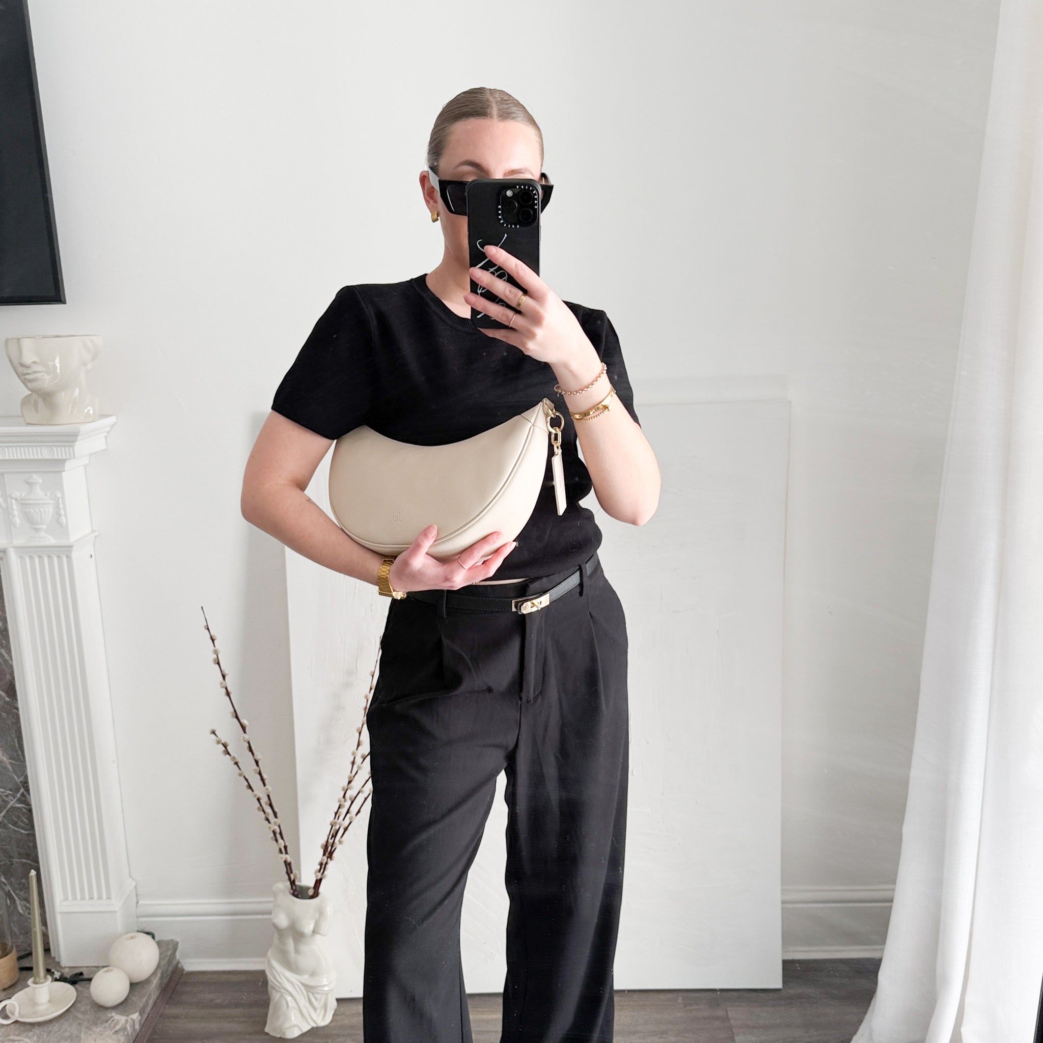 Islington luxe leather Sling bag Black