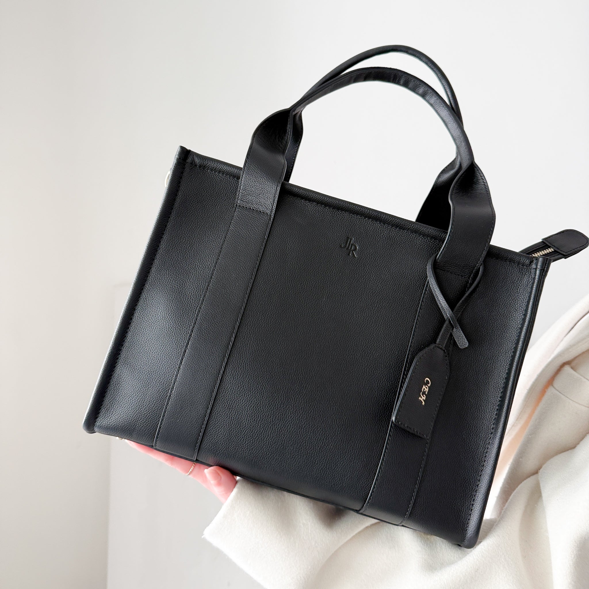 Medium Taylor luxe leather tote bag Black