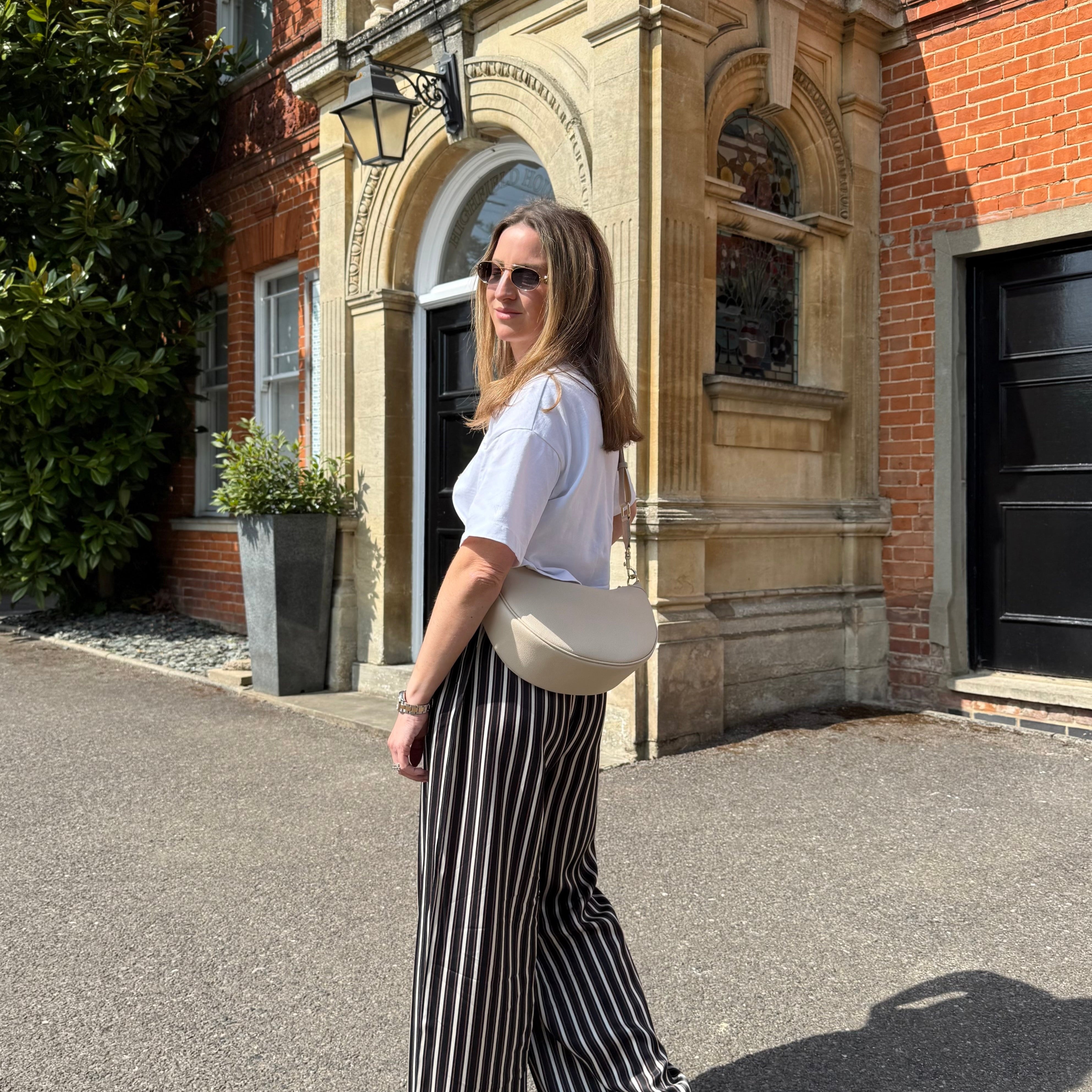 Islington luxe leather Sling bag Tan