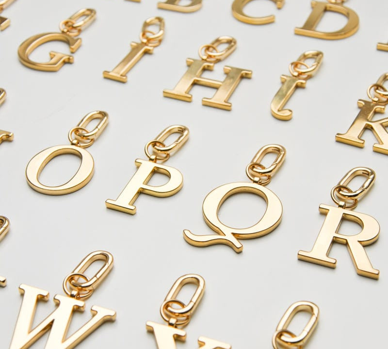 SQUARE-GOLD-LETTERS-KEYRING-JLR-43_85718ac5-0c4f-4d08-99fc-553fad333f59.jpg
